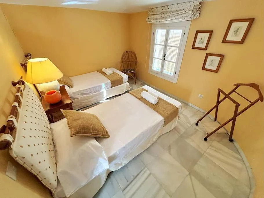 Villa 3 Min To Beach Urb Benamara Dos Hermanas Estepona