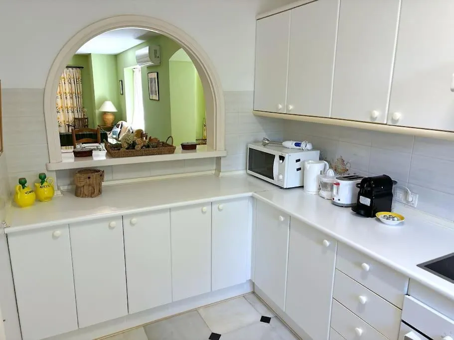 Villa 3 Min To Beach Urb Benamara Dos Hermanas Estepona Spain