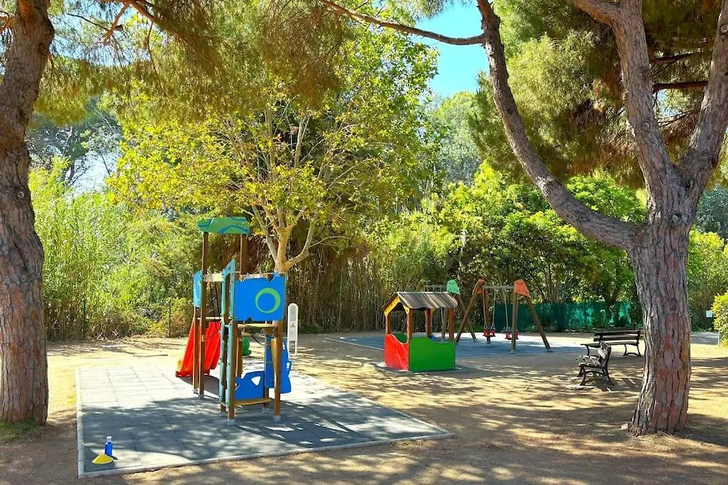 Villa 3 Min To Beach Urb Benamara Dos Hermanas Estepona 0*,  Spain